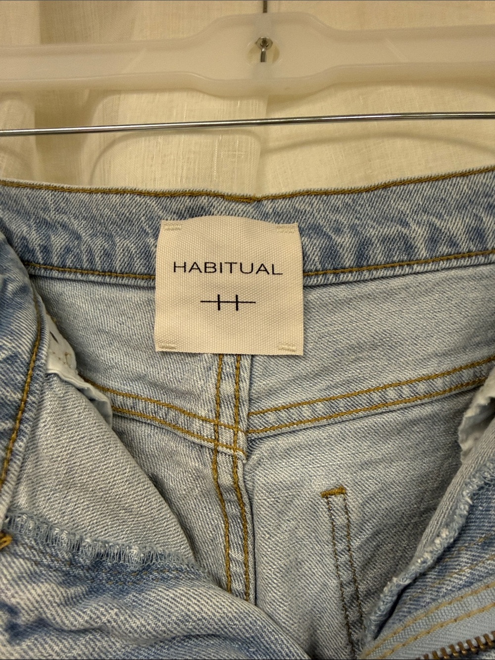 NWOT HABITUAL Light Blue Women’s High-Rise Straight Jeans - Picture 3 of 4